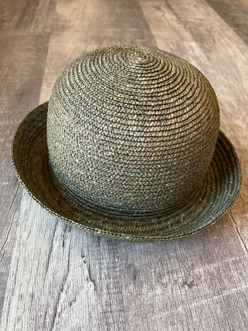 betmar sage green braided straw cloche with white floral tag - Picture 7 of 12
